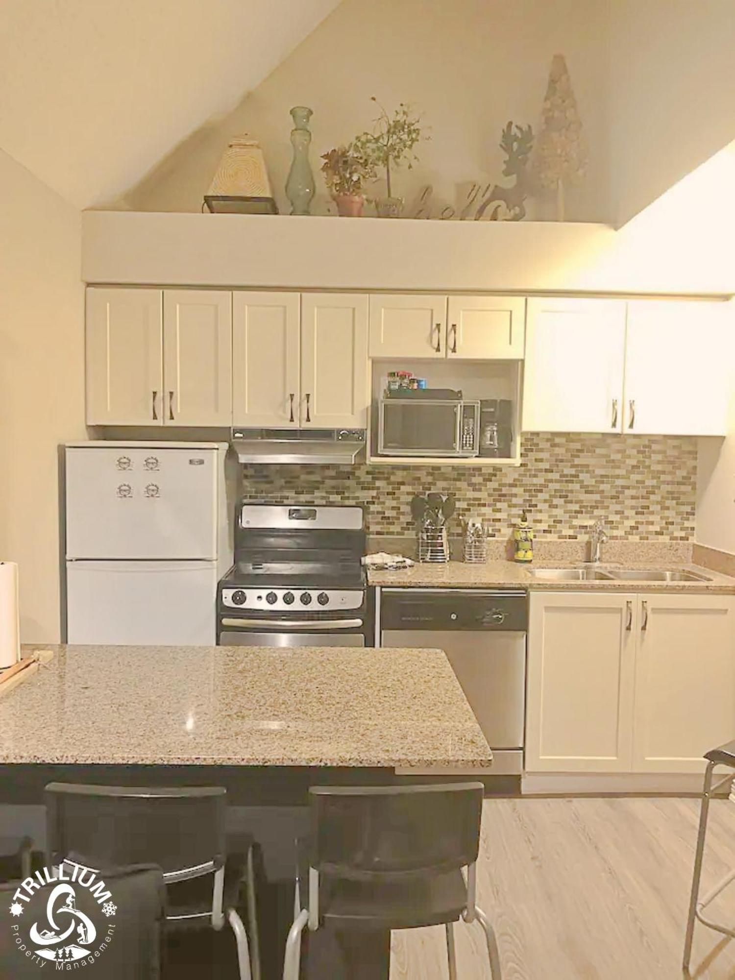 Blue Mountain, Collingwood - Loft Condo, Sleeps 4 Blue Mountains Exterior foto